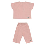 This Ramie Baby/Kid Clothing Set in rosa is hypoallergenic, making it perfect for delicate skin.